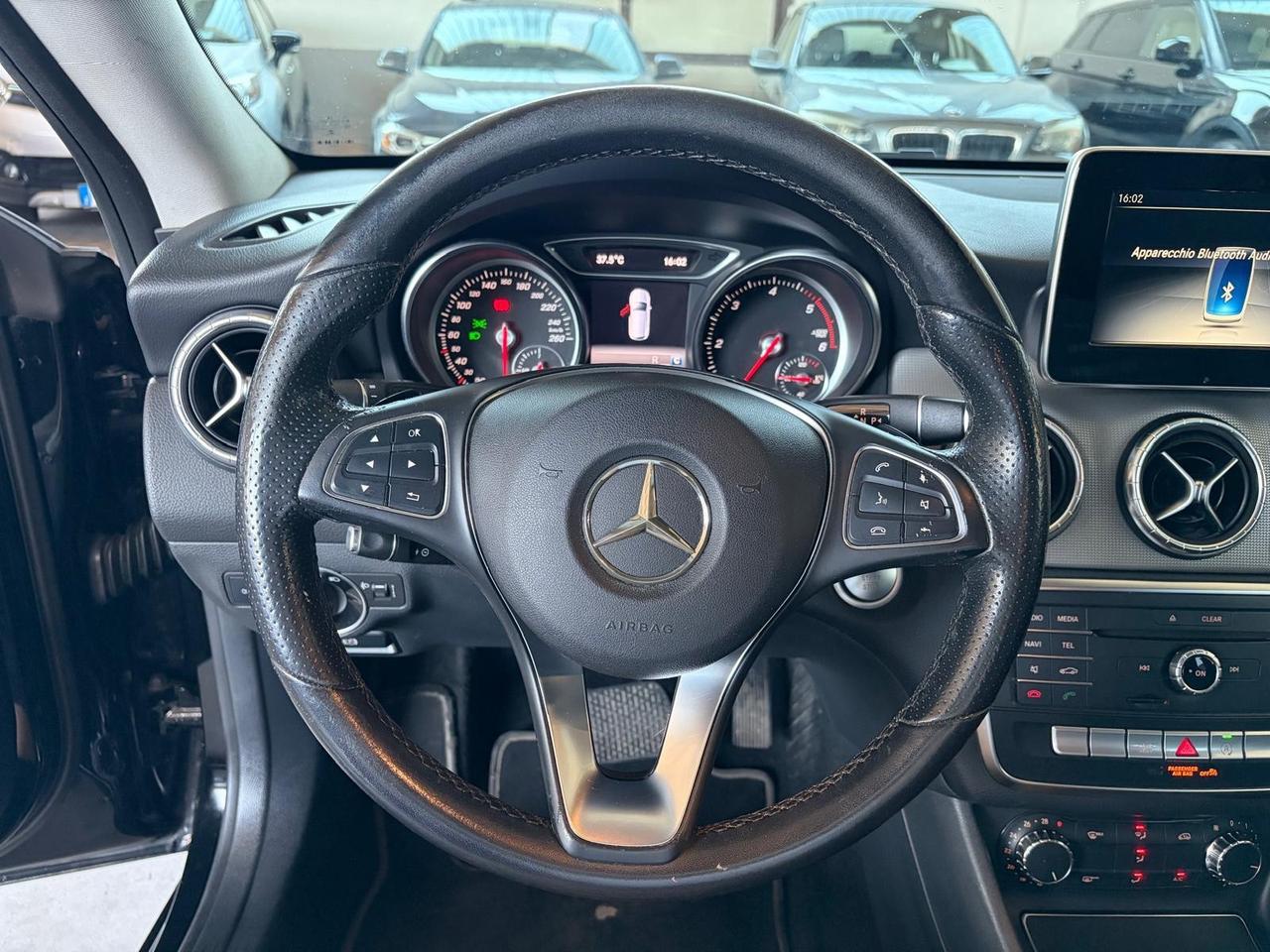 Mercedes-benz CLA 200 180 d Automatic Premium