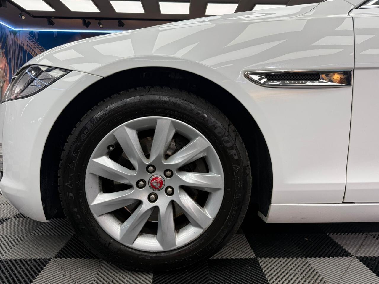 Jaguar XF Sportbrake 2.0 D 180 CV aut. Portfolio (883)