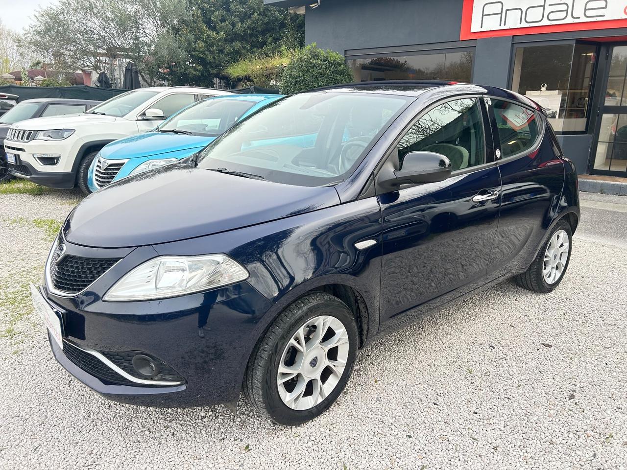 Lancia Ypsilon 1.2 5P *95000KM* NAVI Opening Edition