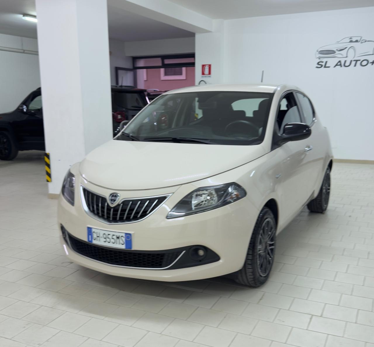 Lancia Ypsilon 1.0 FireFly 5 porte S&S Hybrid Ecochic Gold