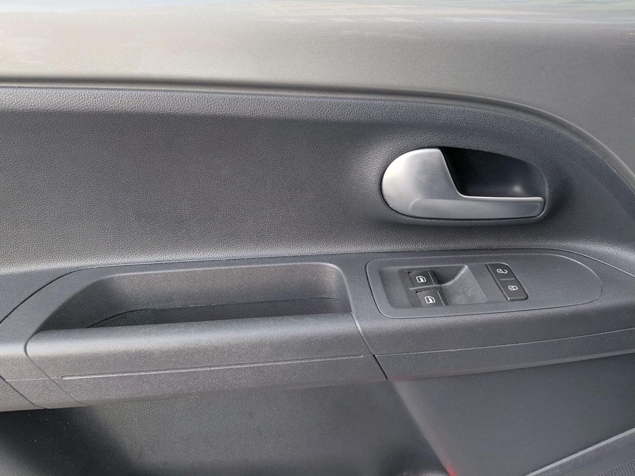 Volkswagen up! High up! #8348