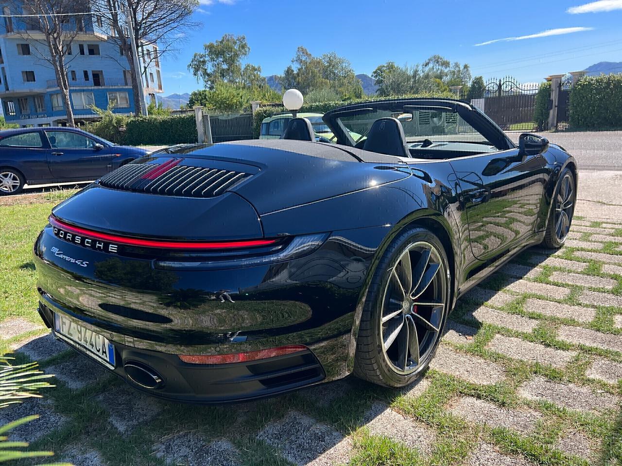 Porsche 992 Carrera 4S Cabrio-2019"KM 21.000"
