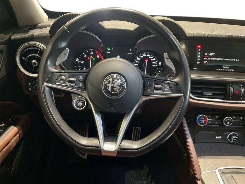 Alfa Romeo Stelvio 2.2 t Executive Q4 210cv auto