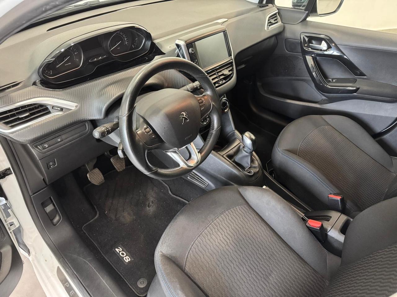 Peugeot 208 PureTech 82 Stop&Start 5 porte Signature