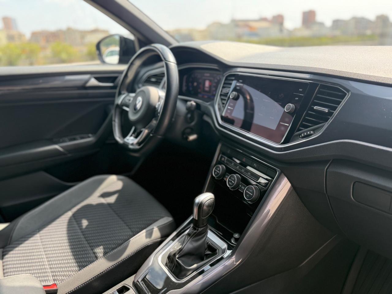 Volkswagen T-Roc 1.5 TSI ACT DSG R-LINE Business BlueMotion Technology