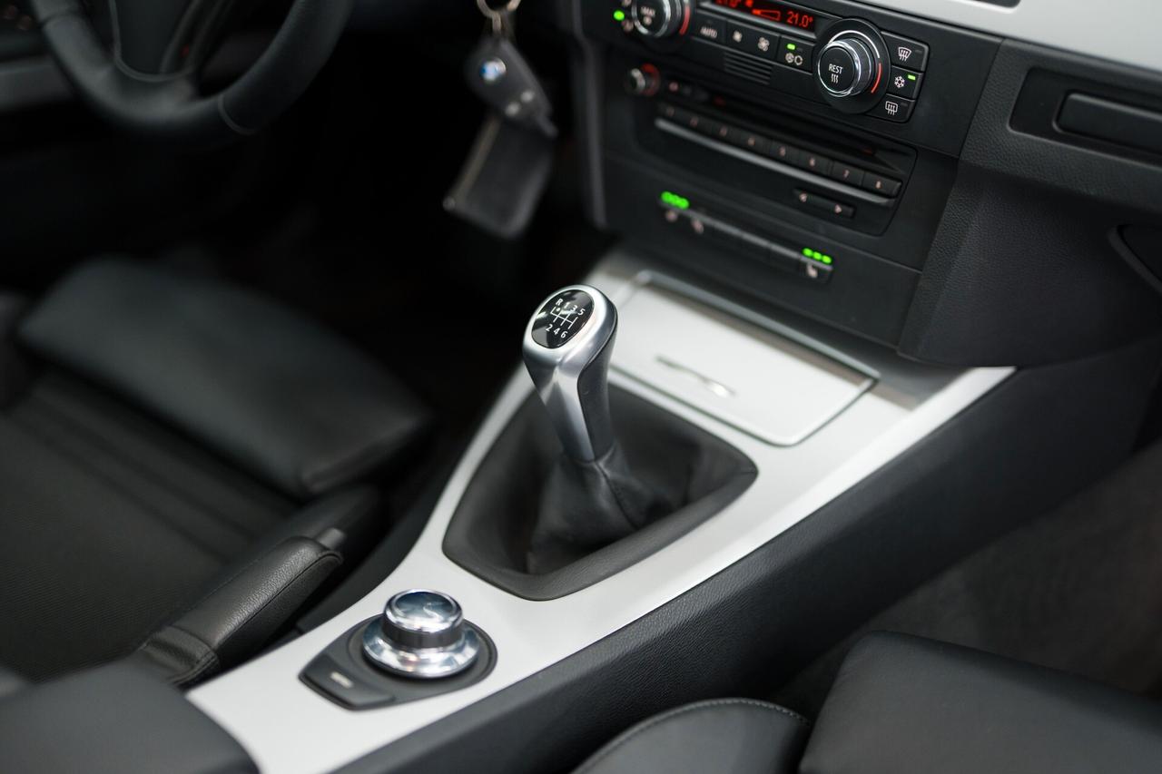 Bmw 330i cat Coupé MANUALE