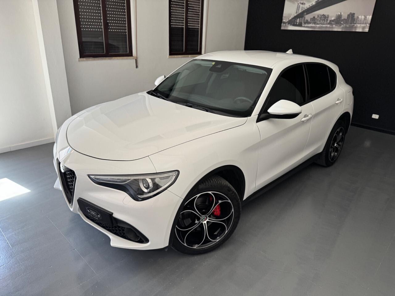 Alfa Romeo Stelvio 2.2 Turbodiesel 180 CV AT8 Q4