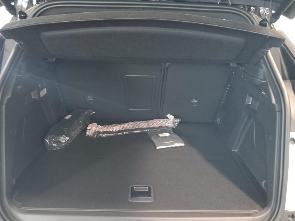 PEUGEOT 3008 HYBRID 225 e-EAT8 - GT