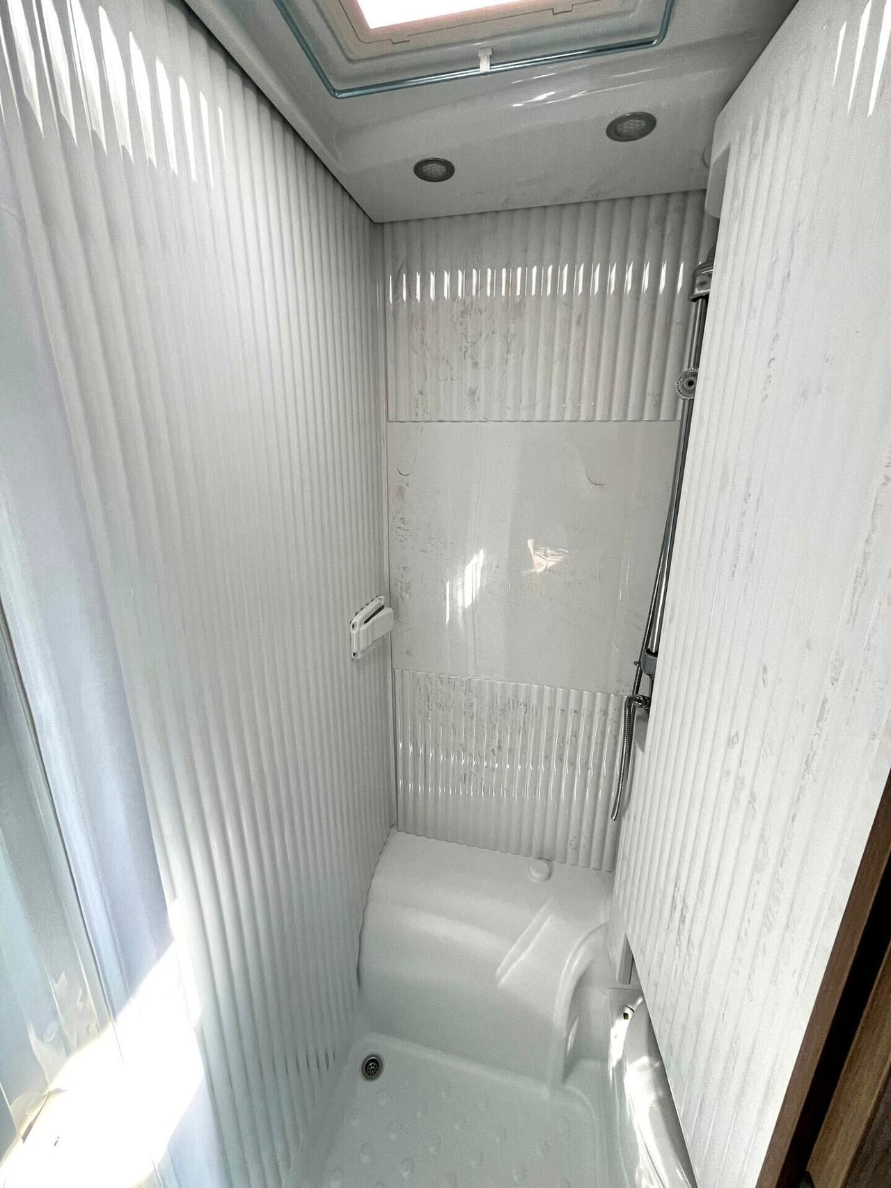 Approfitta su Carado V 337 Pro-VENDUTO