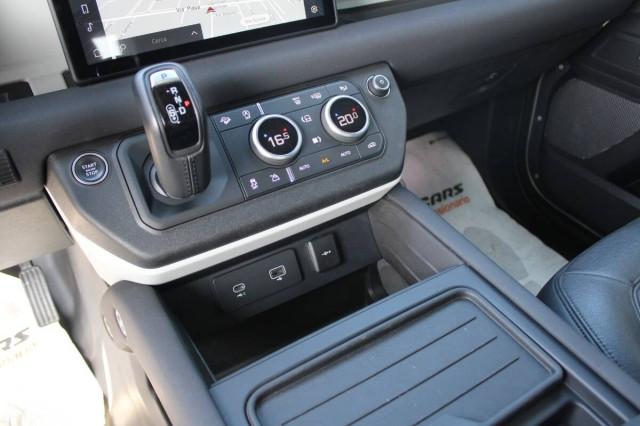 Land Rover Defender 3.0d mhev X-Dynamic HSE awd 250cv AUTO con CarPlay