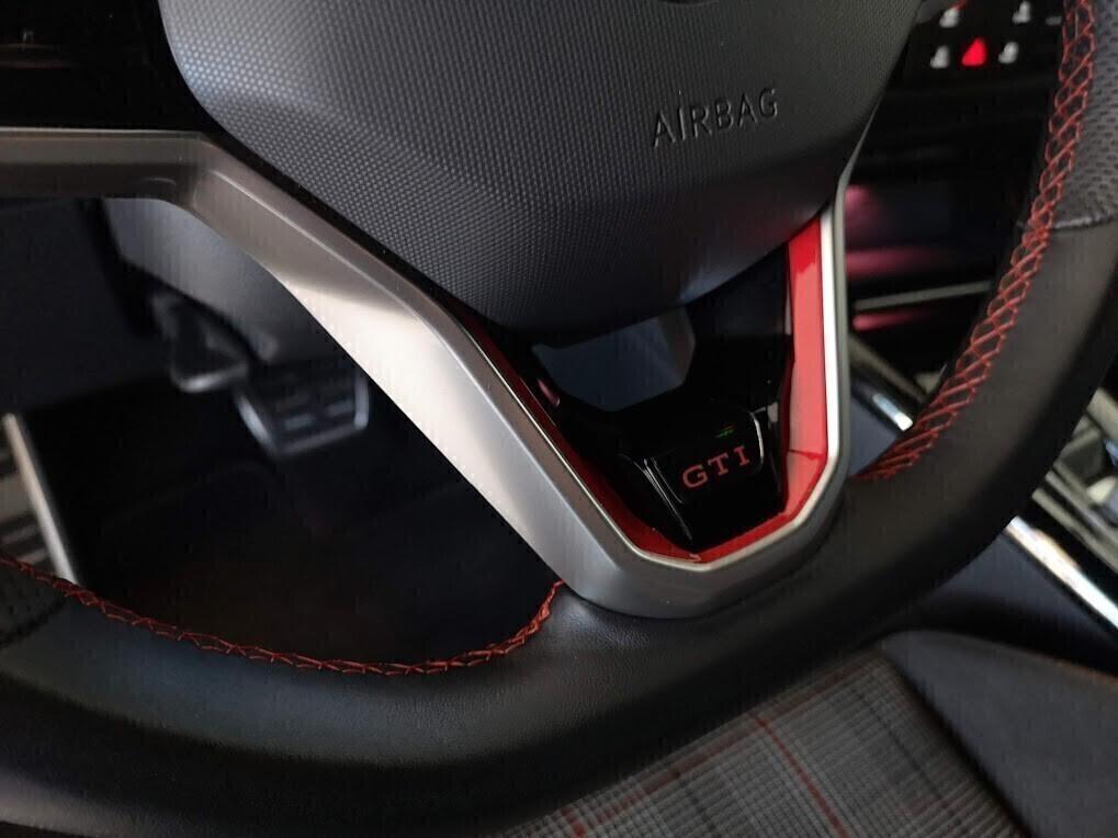 Volkswagen Golf GTI 2.0 TSI DSG