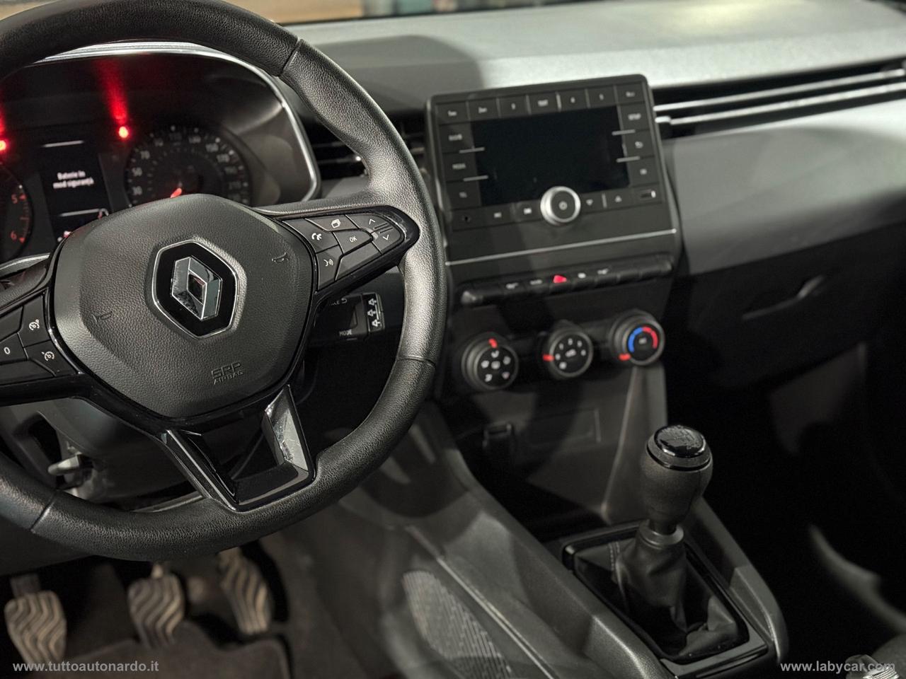 RENAULT Clio dCi 8V 90CV 5p. Moschino Life