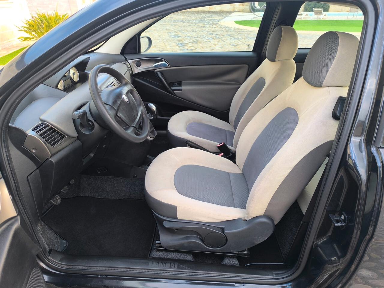 Lancia Ypsilon 1.2 perfetta km originali