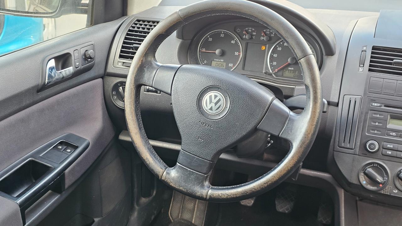 Volkswagen Polo 1.4/80CV TDI 5p. Sportline