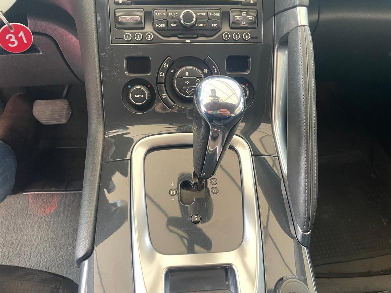 Peugeot 3008 1.6 HDi 110CV cambio robotizzato Premium