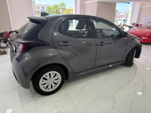 TOYOTA Yaris 1.0 5 porte Active