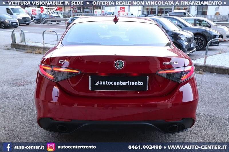 Alfa Romeo Giulia 2.0 Turbo 280CV AT8 AWD Q4 Veloce