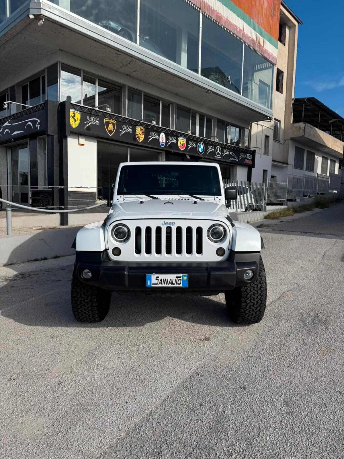Jeep Wrangler 2.8 CRD 200 cv rialzato garanzia permute