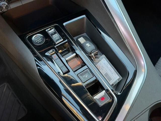 Peugeot 3008 Hybrid4 300 e-EAT8 Allure Pack