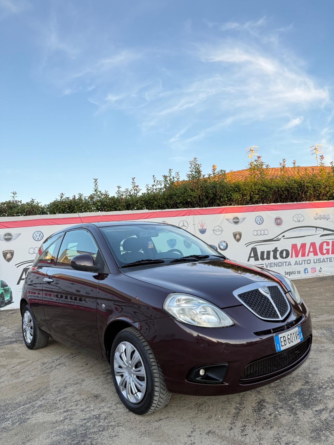 Lancia Ypsilon 1.3 MJT 75 CV Elle