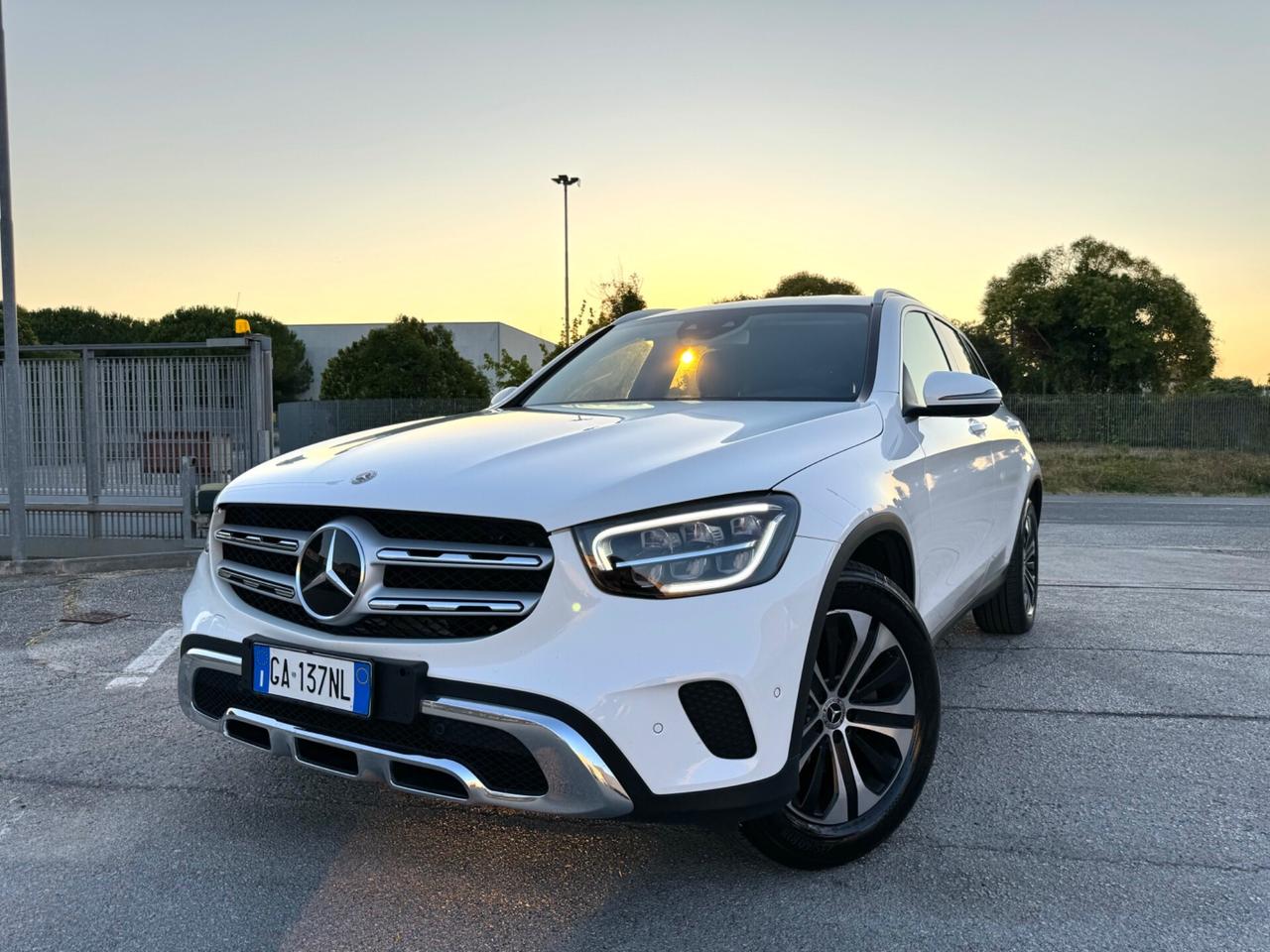 MERCEDES GLC 200D Sport 4Matic - Led Navi