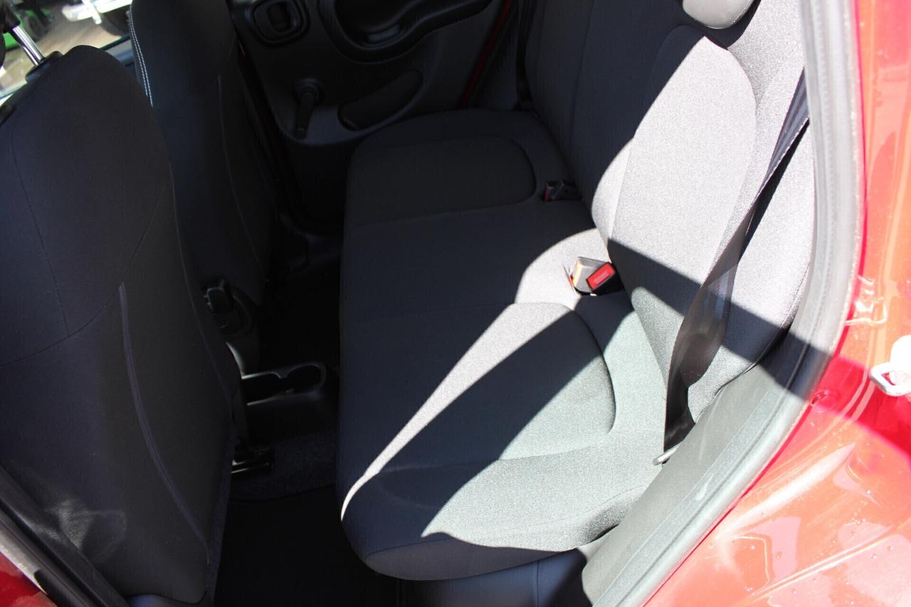 Fiat Panda 1.0 Hybrid 70CV PACK CITY + 5° POSTO