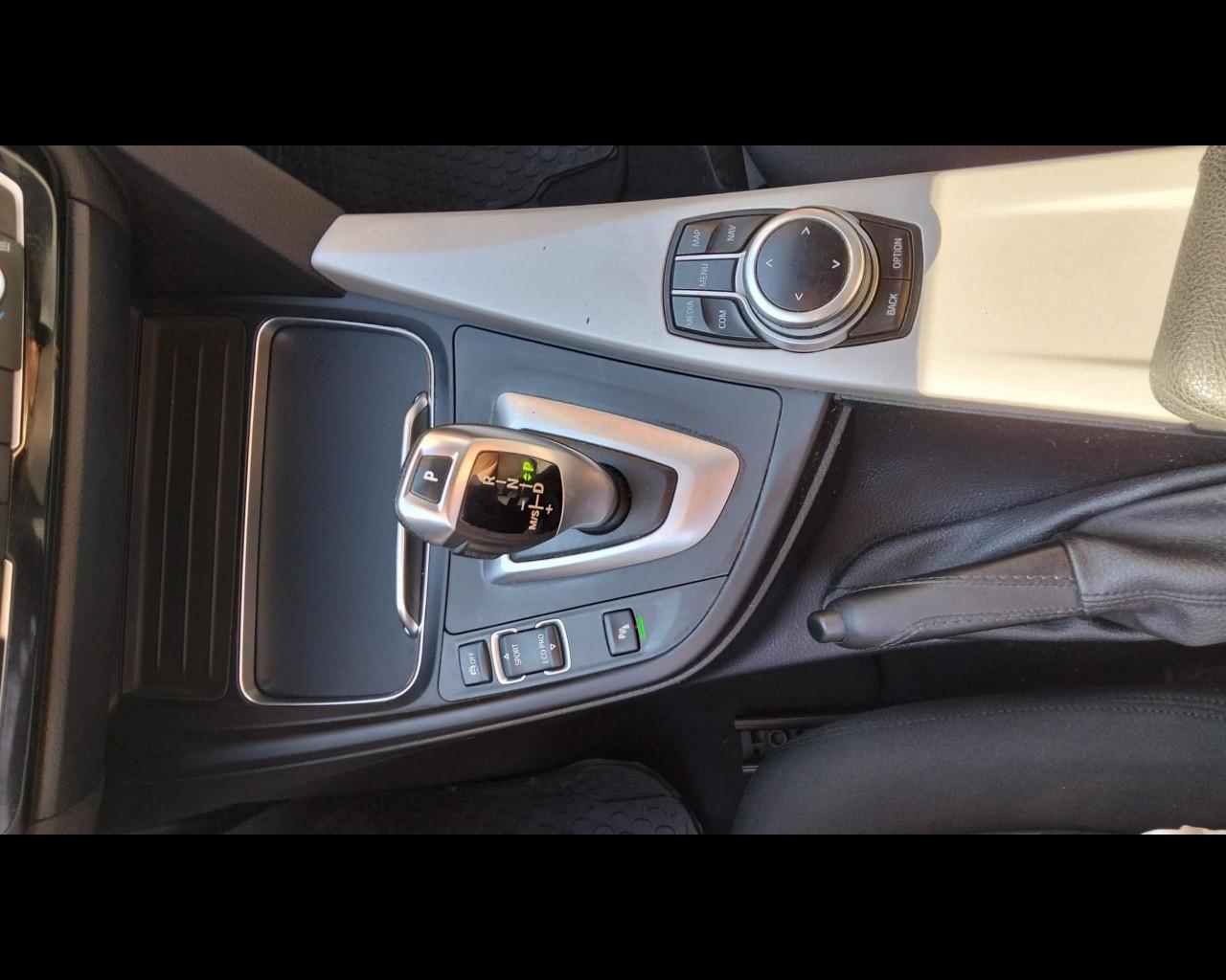 BMW Serie 3 (F30/31) - 318d Touring Business Advantage aut.