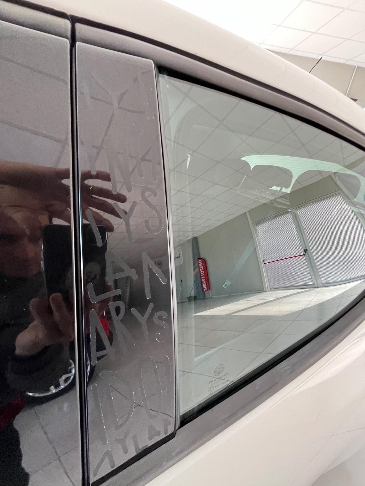 Lancia Ypsilon 1.2 69 CV 5 porte 111000 km