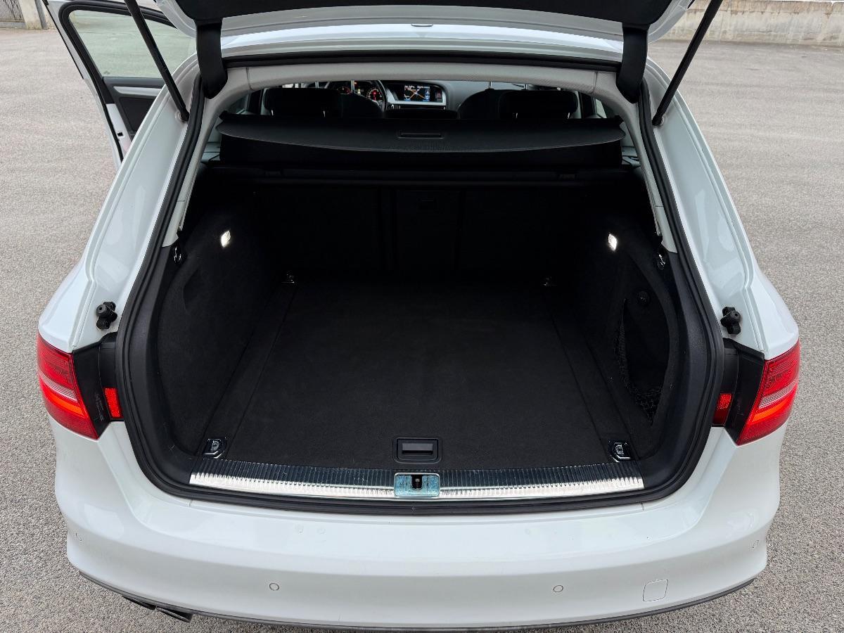 AUDI - A4 Avant - 2.0 TDI ultra 163CV Advanced S-line