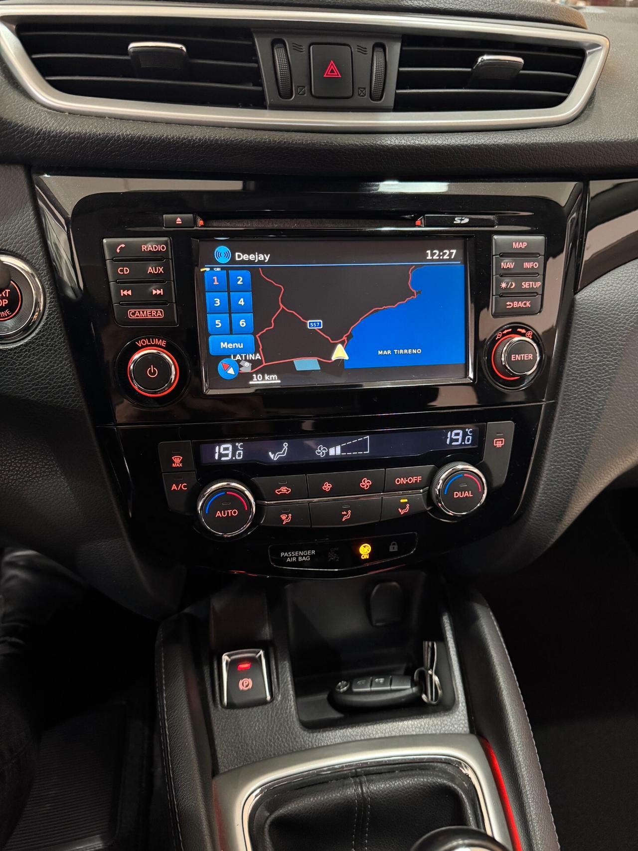 Nissan Qashqai 1.5 dCi 110 cv. Tekna TETTO-NAVIGATORE