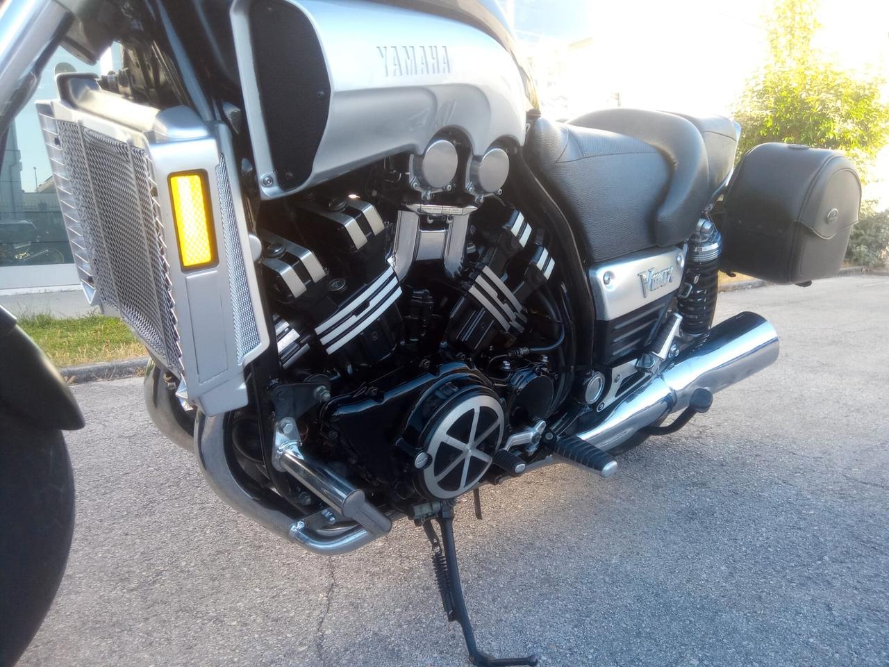 Yamaha VMAX 1200