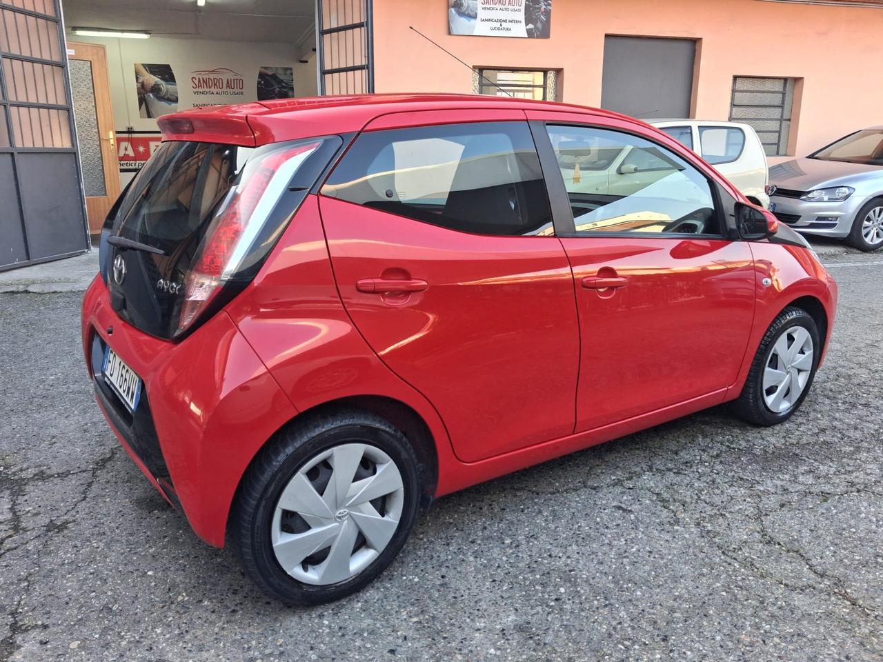 Toyota Aygo 1.0 VVT-i 69 CV 5 porte x-cool