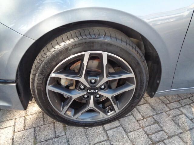 Ceed 1.6 CRDi 136 CV MHEV DCT SW Business NESSUN VINCOLO DI FINANZIAMENTO