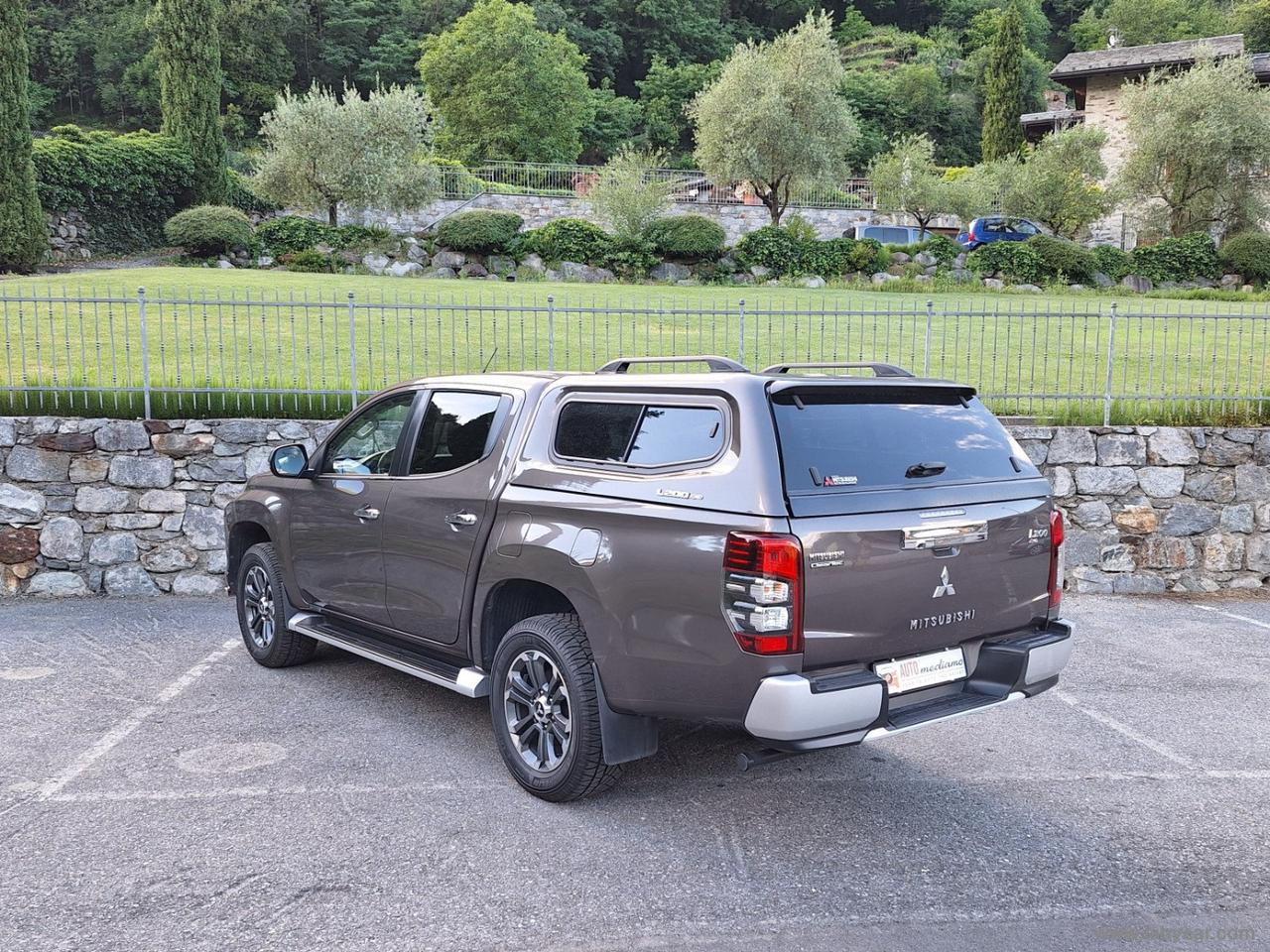 MITSUBISHI L200 2.3 D DoubleCab 4x4 Intense HARD TOP BLOCC