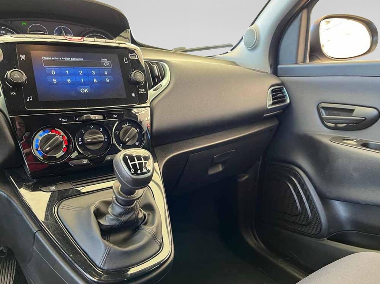 LANCIA Ypsilon III 2021 - Ypsilon 1.0 firefly hybrid Gold Plus s&s 70cv 5p.ti