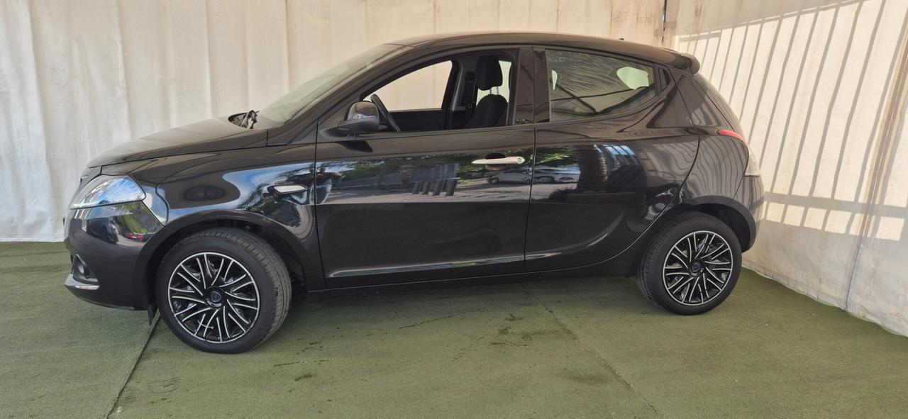 LANCIA Ypsilon 1.0 69CV BENZ/HYBRID 07/2022