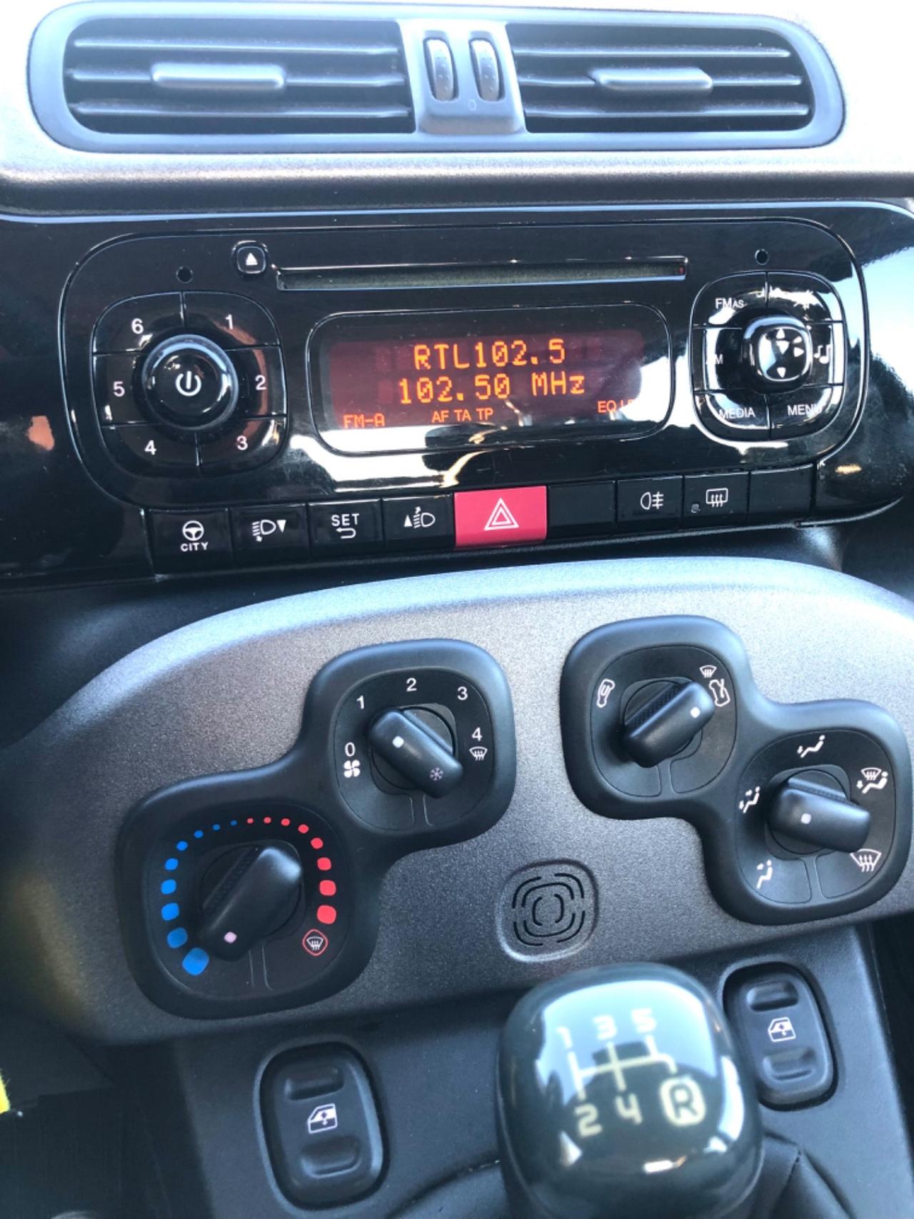 Fiat Panda lounge 1.2/ 51kw 69cv GPL