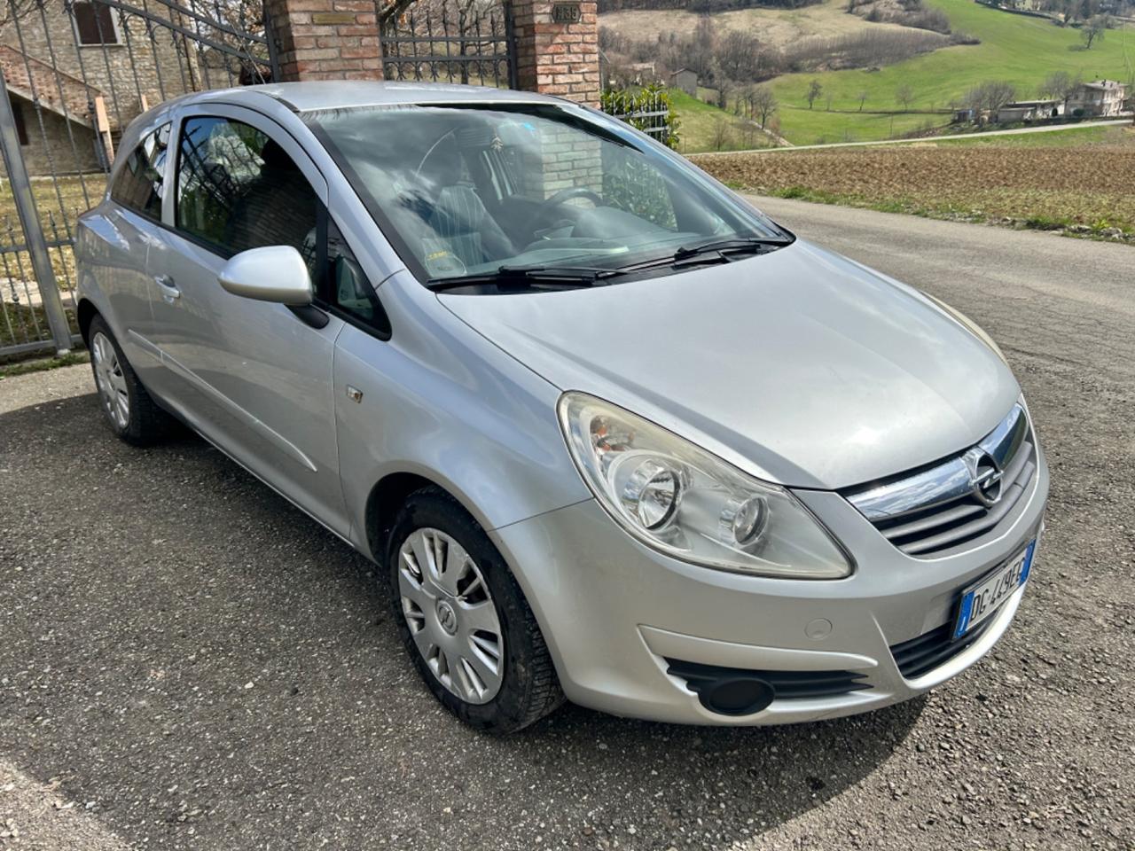 Opel Corsa 1.0 12V 3 porte Enjoy