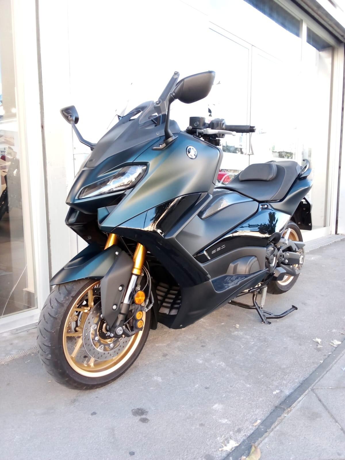 Yamaha TMAX 560 TECH
