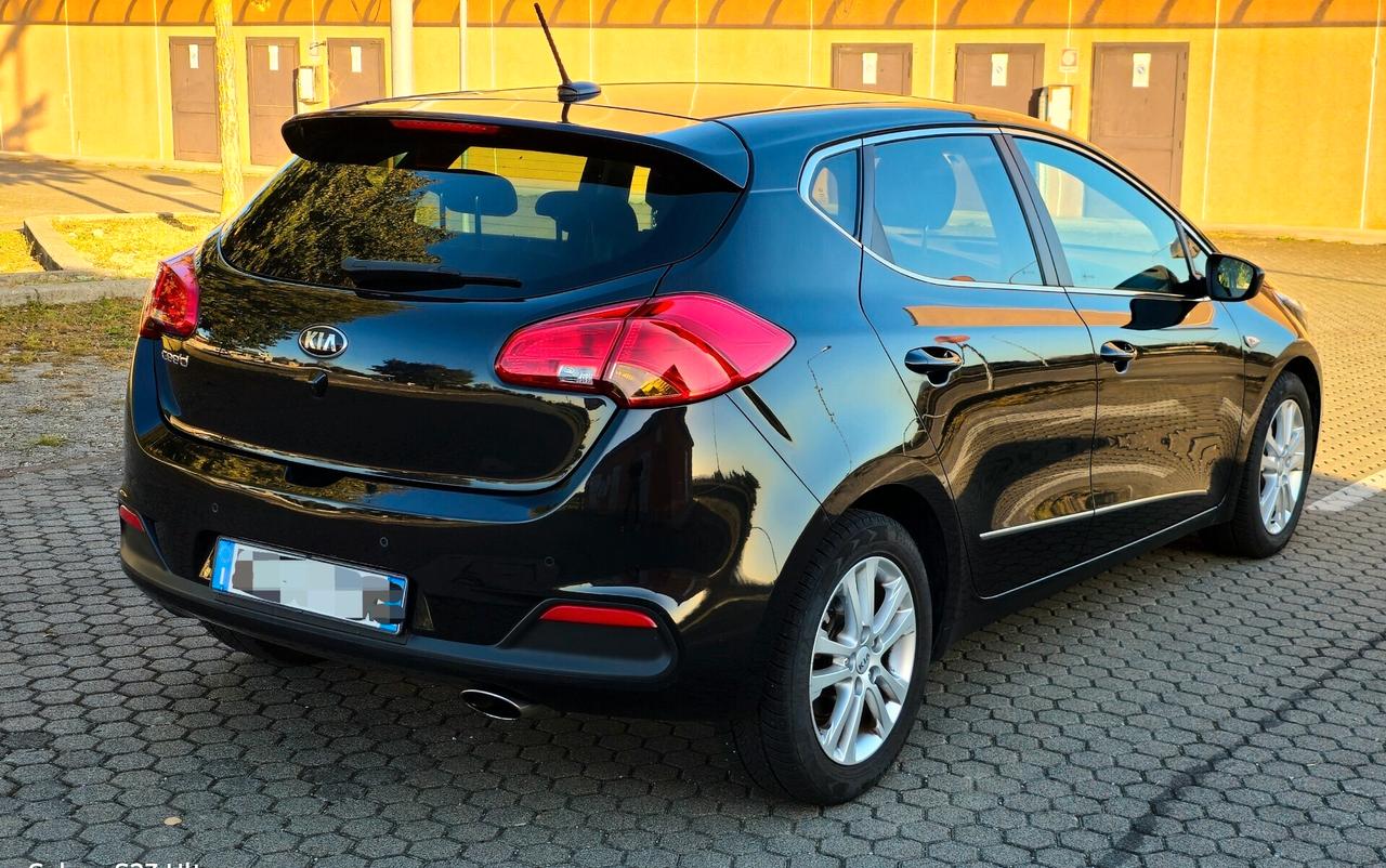 Kia Ceed full optional navi/ retrocamera Garanzia 12 mesi ok neopatentati
