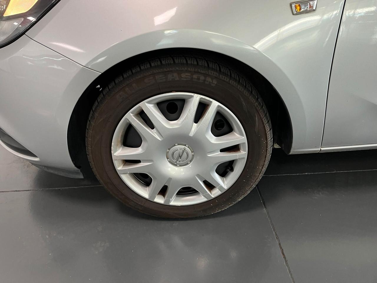 Opel Corsa 1.4 90CV GPL Tech Coupé b-Color