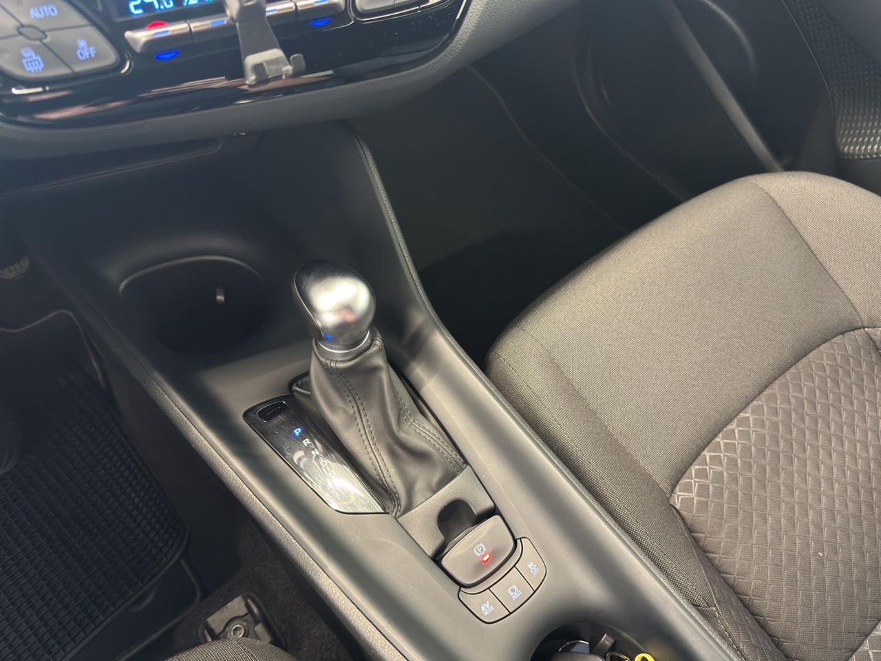 Toyota C-HR 1.8h ACTIVE e-cvt