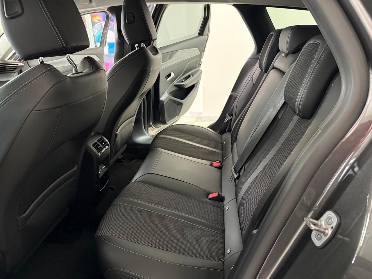 Peugeot 308 BlueHDi 130 S&S SW Allure