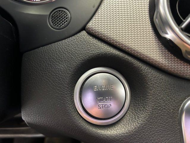 MERCEDES-BENZ GLA 200 Premium