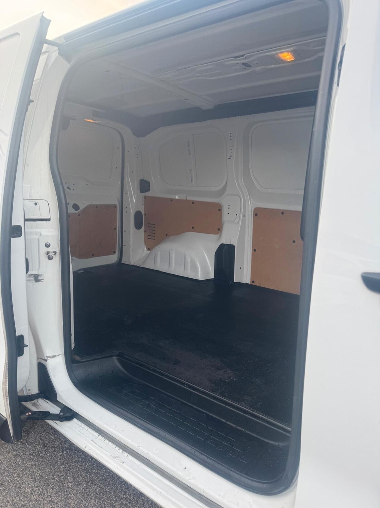 Peugeot Expert BlueHDI Passo medio con porta laterale