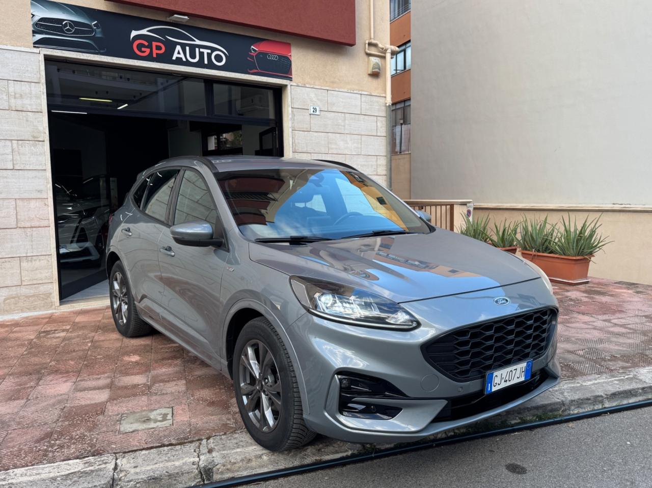 Ford Kuga 1.5 TDCI 120 CV ST-Line AUTO
