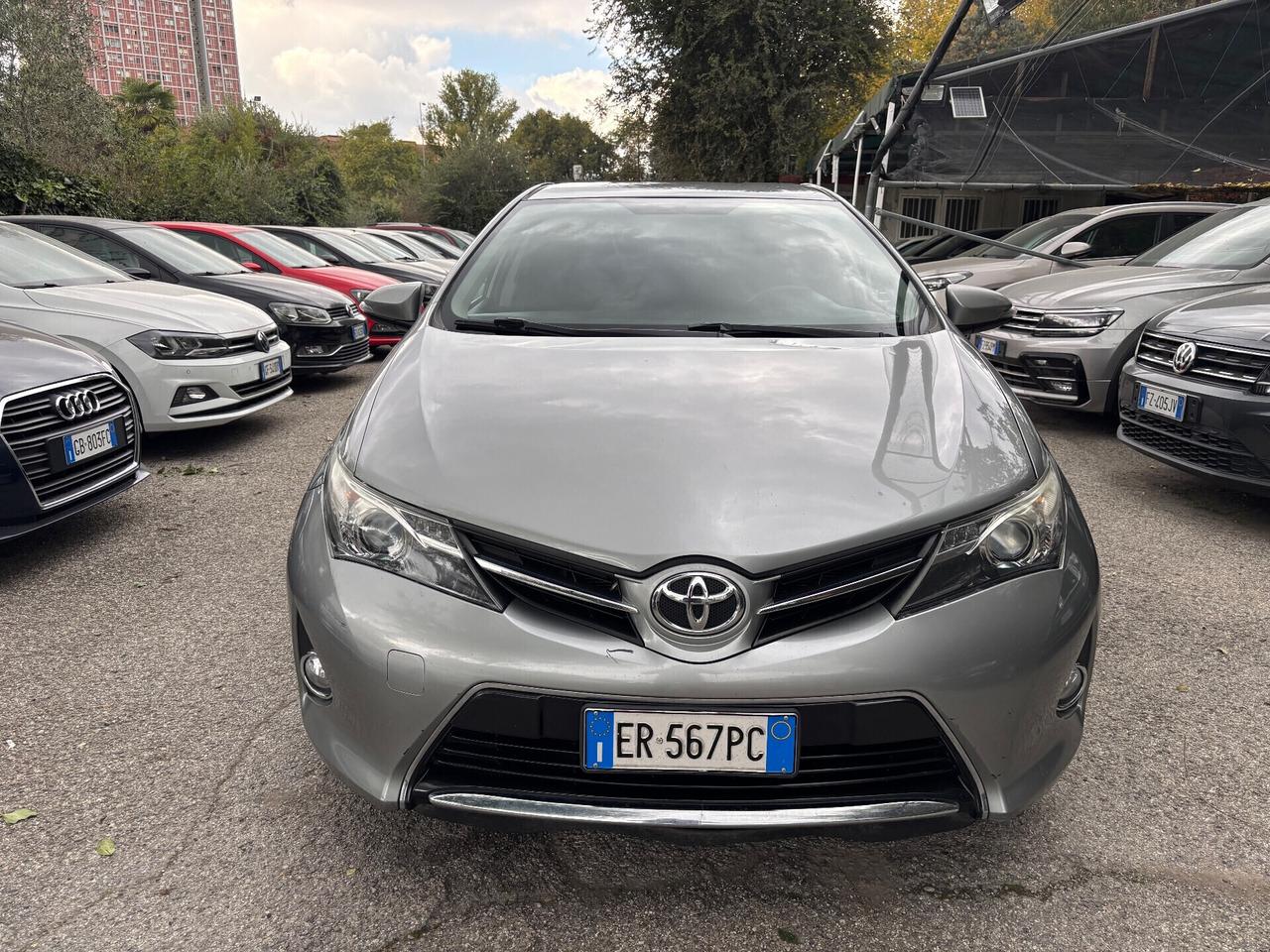 Toyota Auris 1.4 D-4D 5 porte ok neopatentati