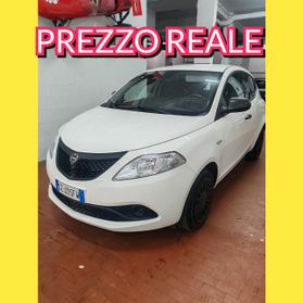 Lancia Ypsilon 5 Porte Ypsilon 1.0 firefly hybrid Silver s&s 70cv