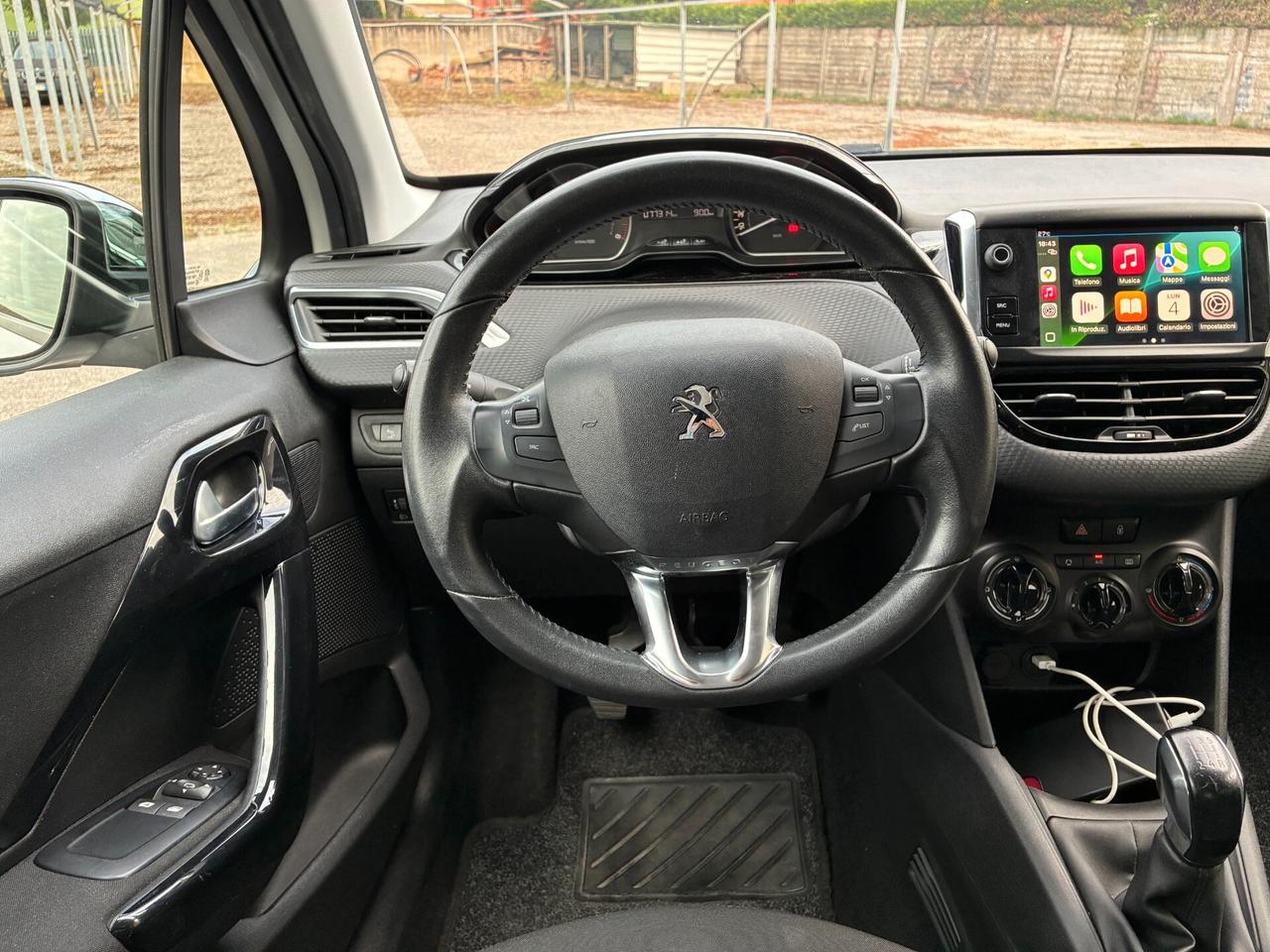Peugeot 208 BlueHDi 100 S&S Signature