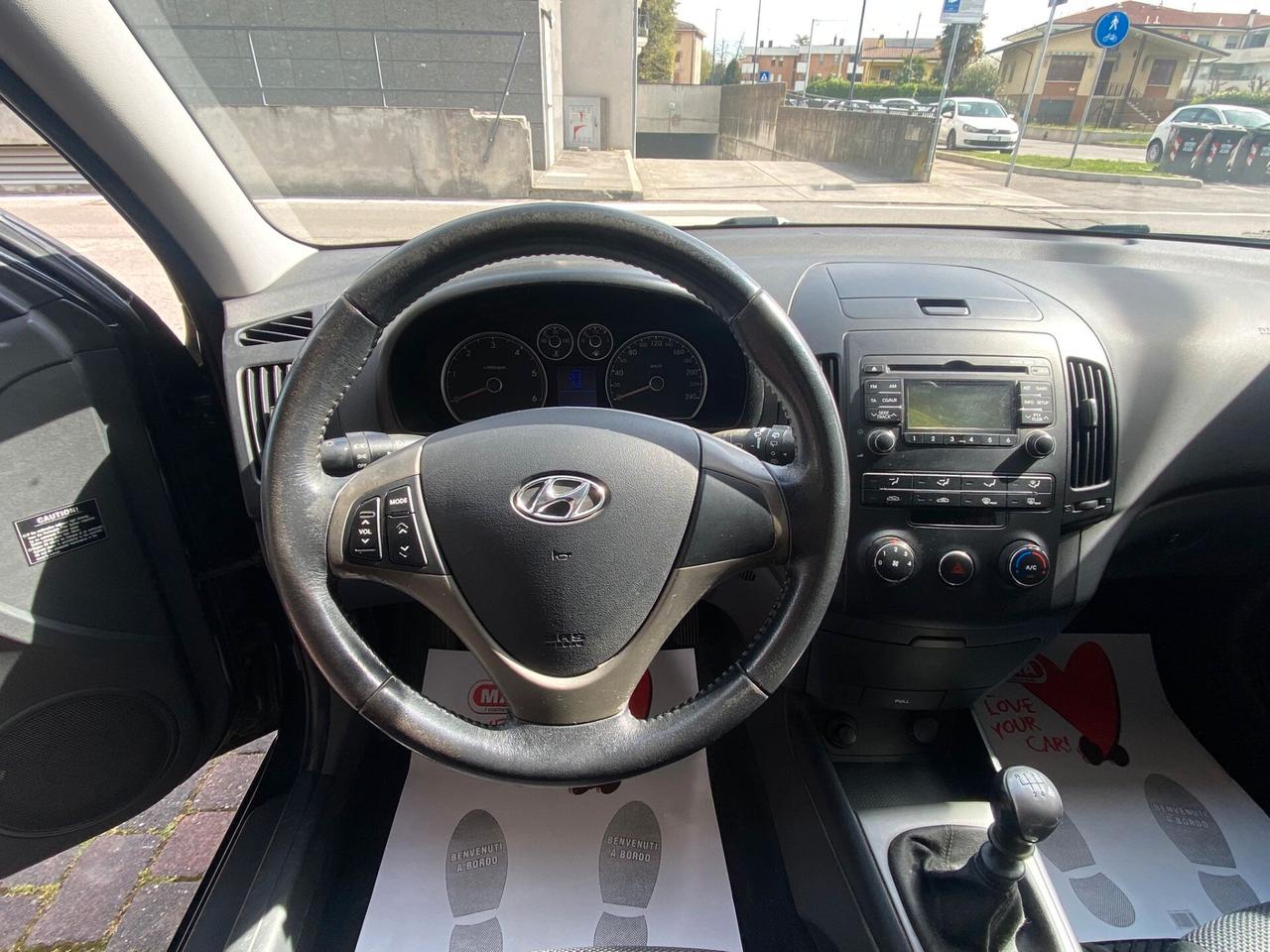 Hyundai i30 CW 1.6 CRDi VGT 16V 115CV Active